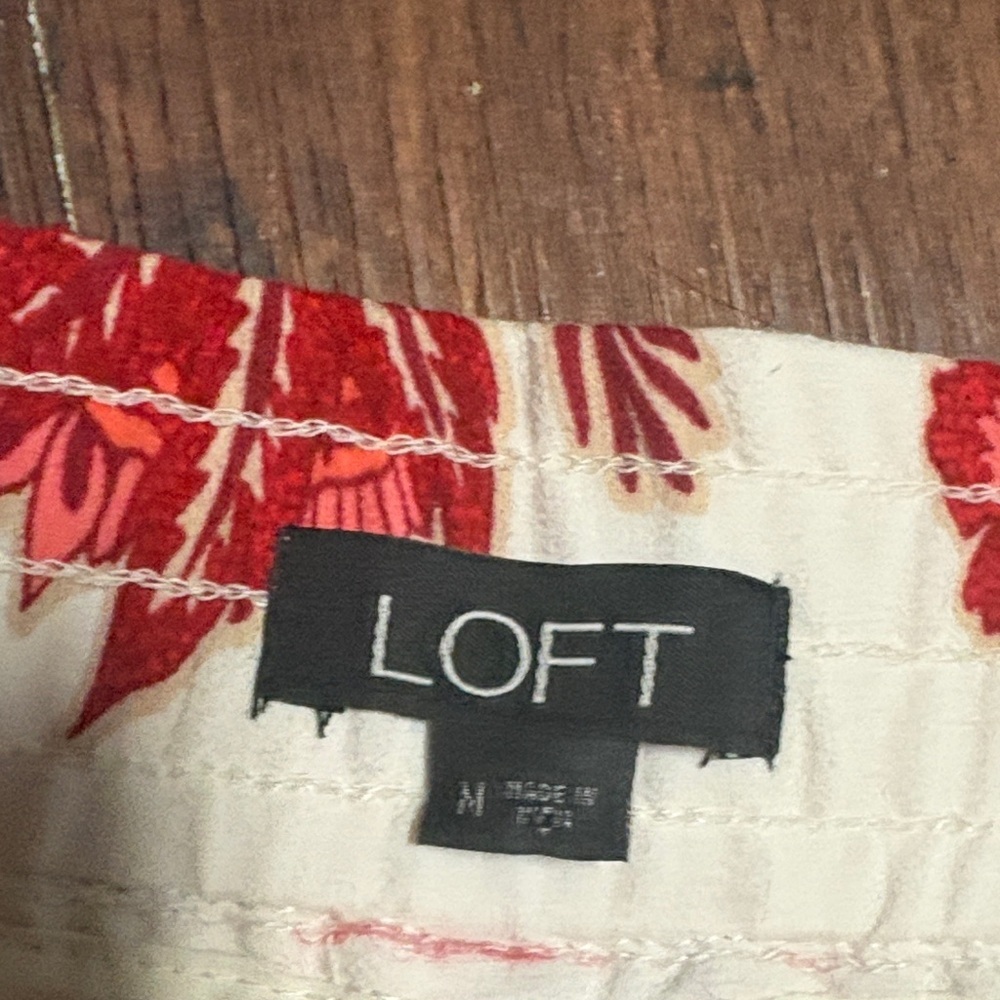 Loft Floral Red and White Wide-Leg Cropped Pants - Picture 3 of 6